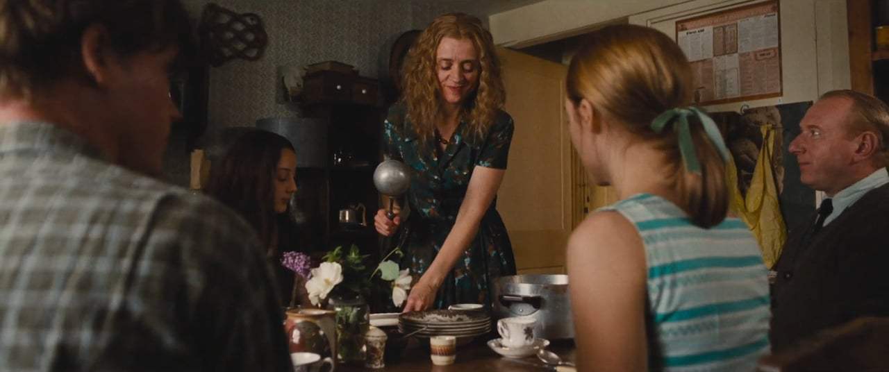 On Chesil Beach (2018) - Meet Mum Screen Capture #3