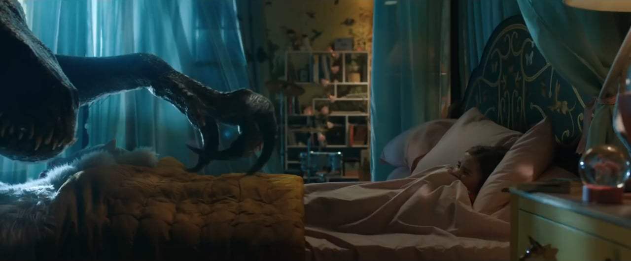 Jurassic World: Fallen Kingdom TV Spot - New Weapon (2018) Screen Capture #3