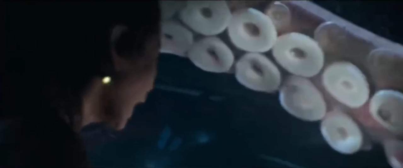 The Meg International Trailer (2018) Screen Capture #2