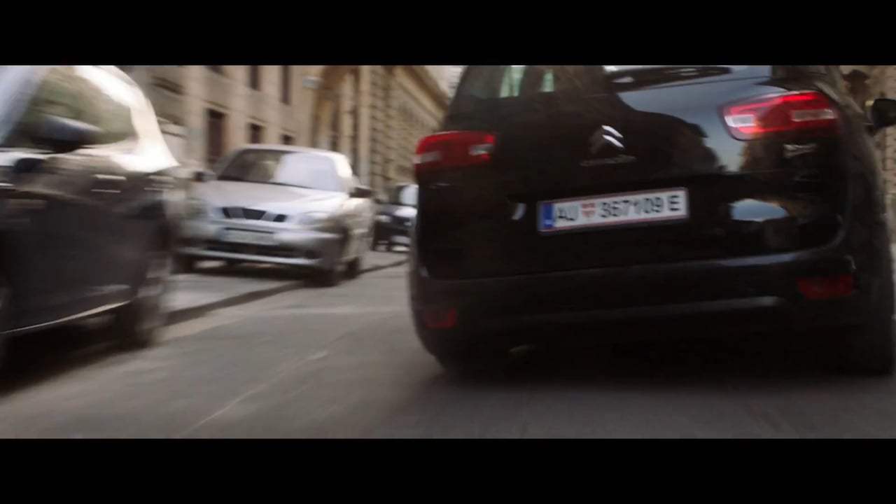 The Spy Who Dumped Me (2018) - Car Chase Screen Capture #3