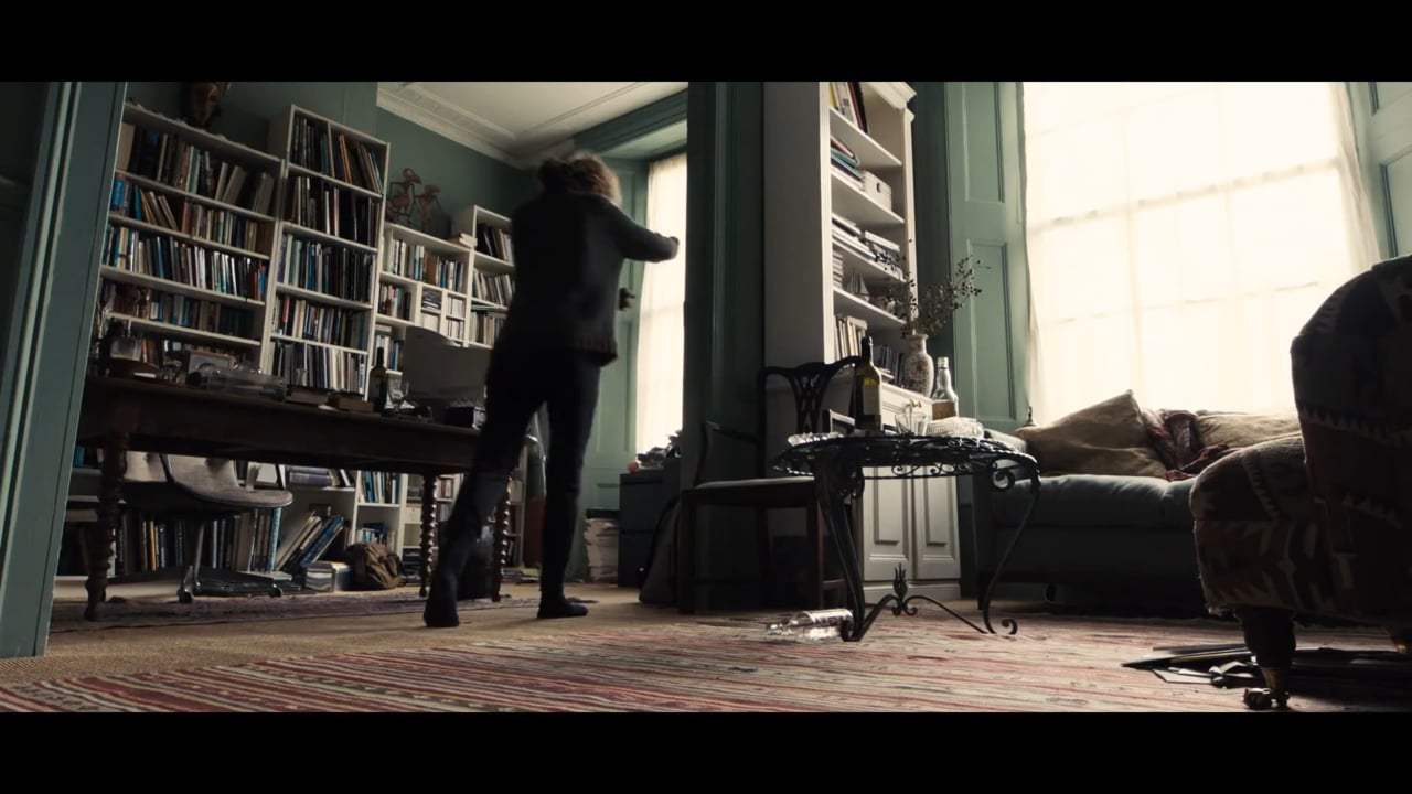 A Private War Trailer (2018) Screen Capture #3