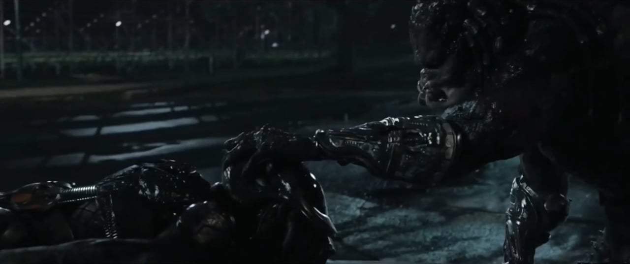 The Predator Featurette - Science of the Ultimate Predator (2018) Screen Capture #3