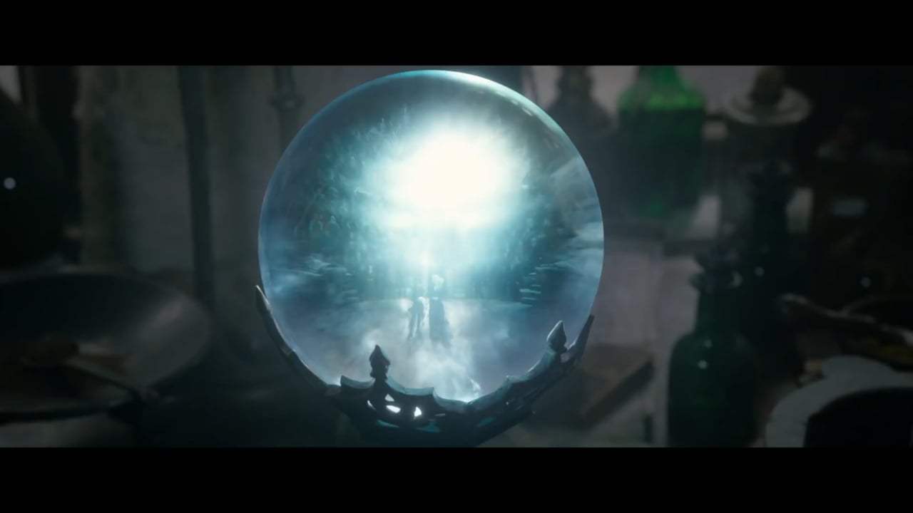Fantastic Beasts: The Crimes of Grindelwald Featurette - The Adventure Continues (2018) Screen Capture #4