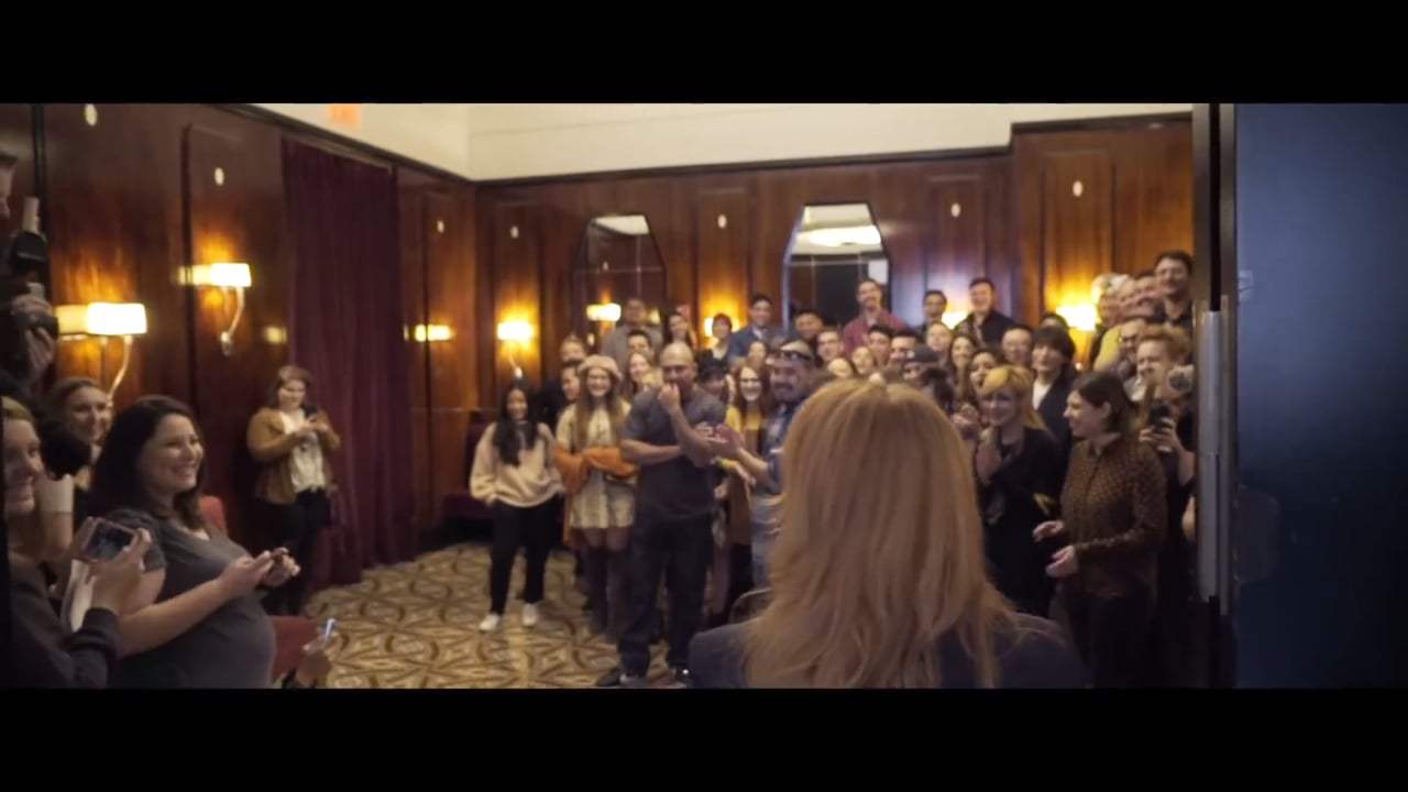 Fantastic Beasts: The Crimes of Grindelwald Featurette - Accio Tickets (2018) Screen Capture #2