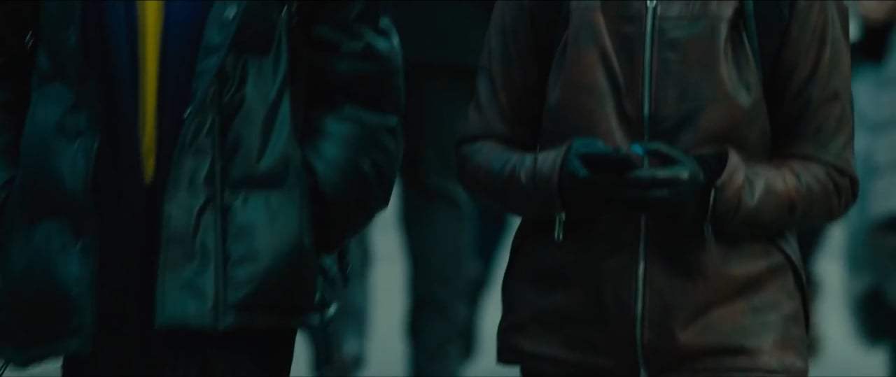 The Girl in the Spider's Web (2018) - Airport Escape Screen Capture #2