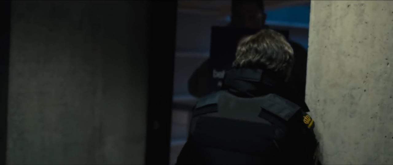 The Girl in the Spider's Web (2018) - Airport Escape Screen Capture #3