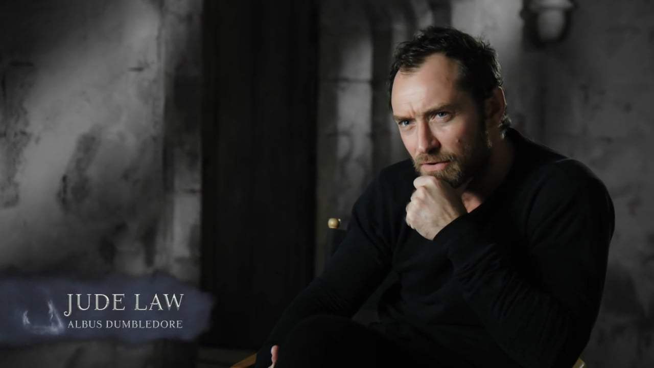 Fantastic Beasts: The Crimes of Grindelwald Featurette - Distinctly Dumbledore (2018) Screen Capture #1