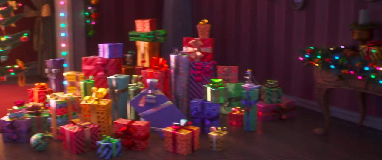 The Grinch (2018) - Stealing Christmas Screen Capture #1