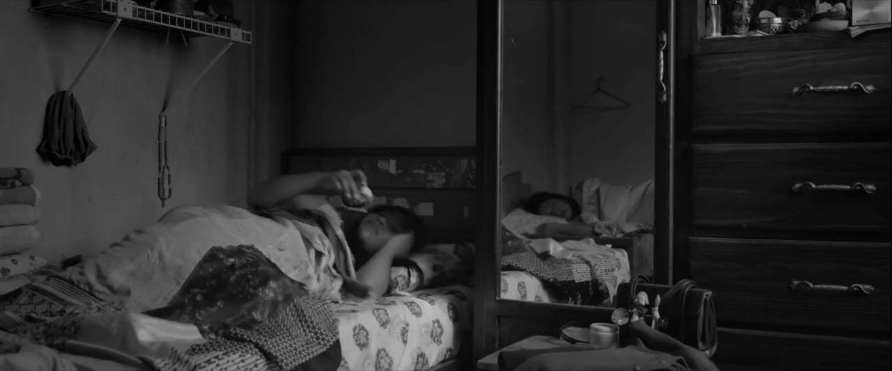 Roma Theatrical Trailer (2018) Screen Capture #1
