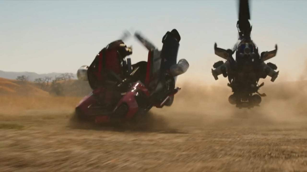 Bumblebee Featurette - Hailee Steinfeld (2018) Screen Capture #3