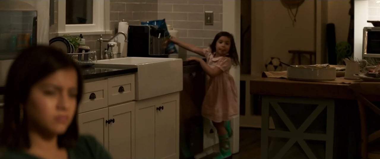 Instant Family (2018) - Potato Chips Screen Capture #2