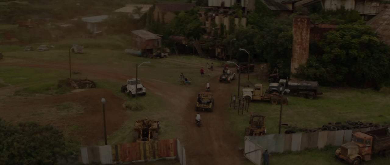 Fast & Furious Presents: Hobbs & Shaw Feature Trailer (2019) Screen Capture #3
