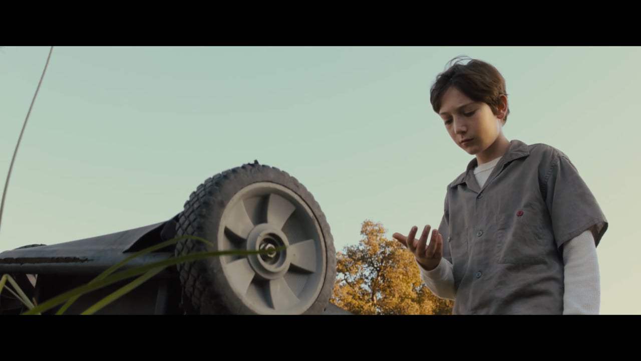 Brightburn (2019) - Indestructible Screen Capture #2