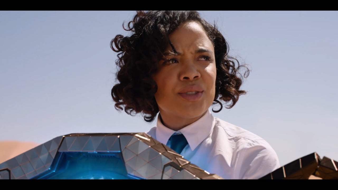 Men in Black International (2019) - Desert Weapon Test Screen Capture #1