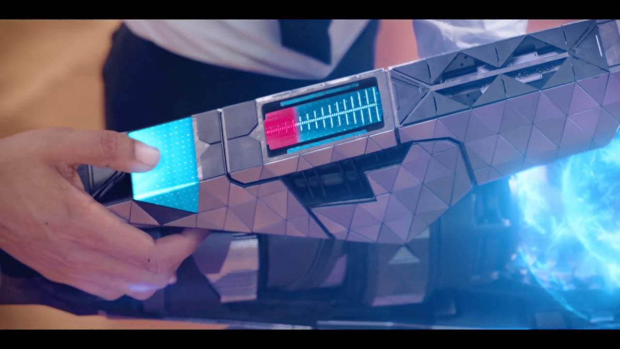 Men in Black International (2019) - Desert Weapon Test Screen Capture #2