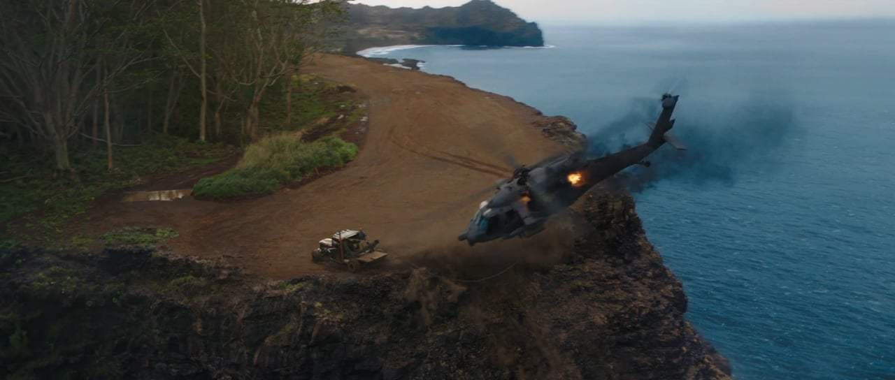 Fast & Furious Presents: Hobbs & Shaw Final Trailer (2019) Screen Capture #4