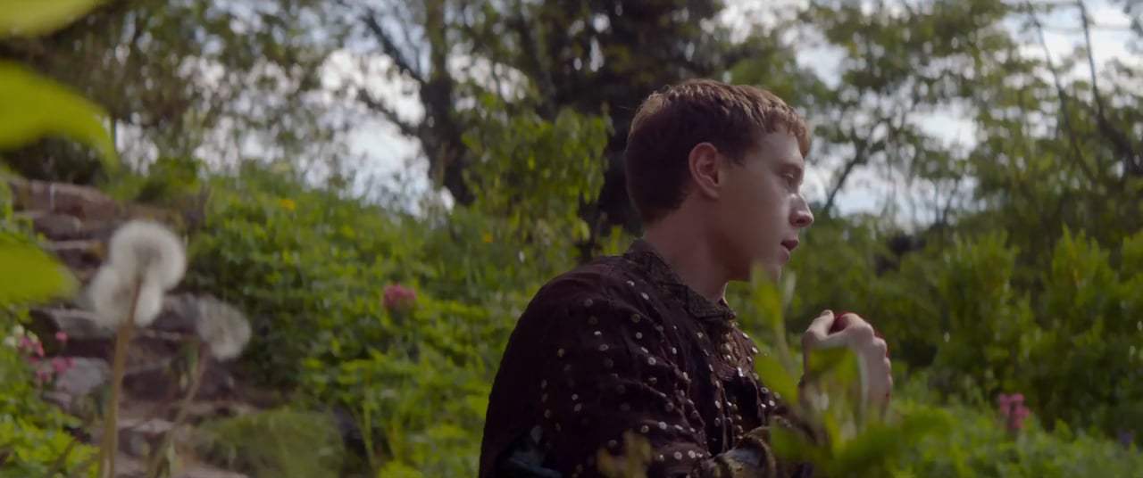 Ophelia (2019) - Appearances Deceive Screen Capture #4