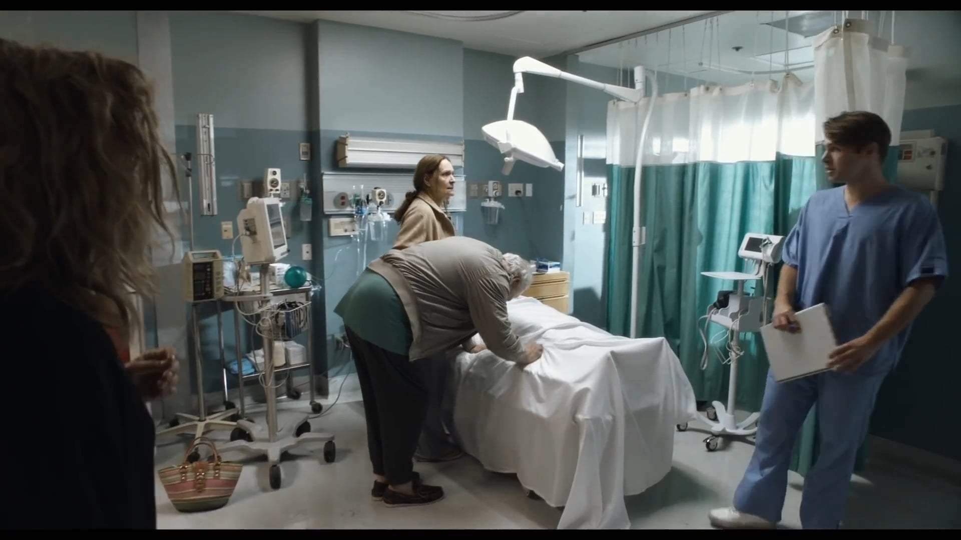 Wander Darkly Trailer (2020) Screen Capture #2