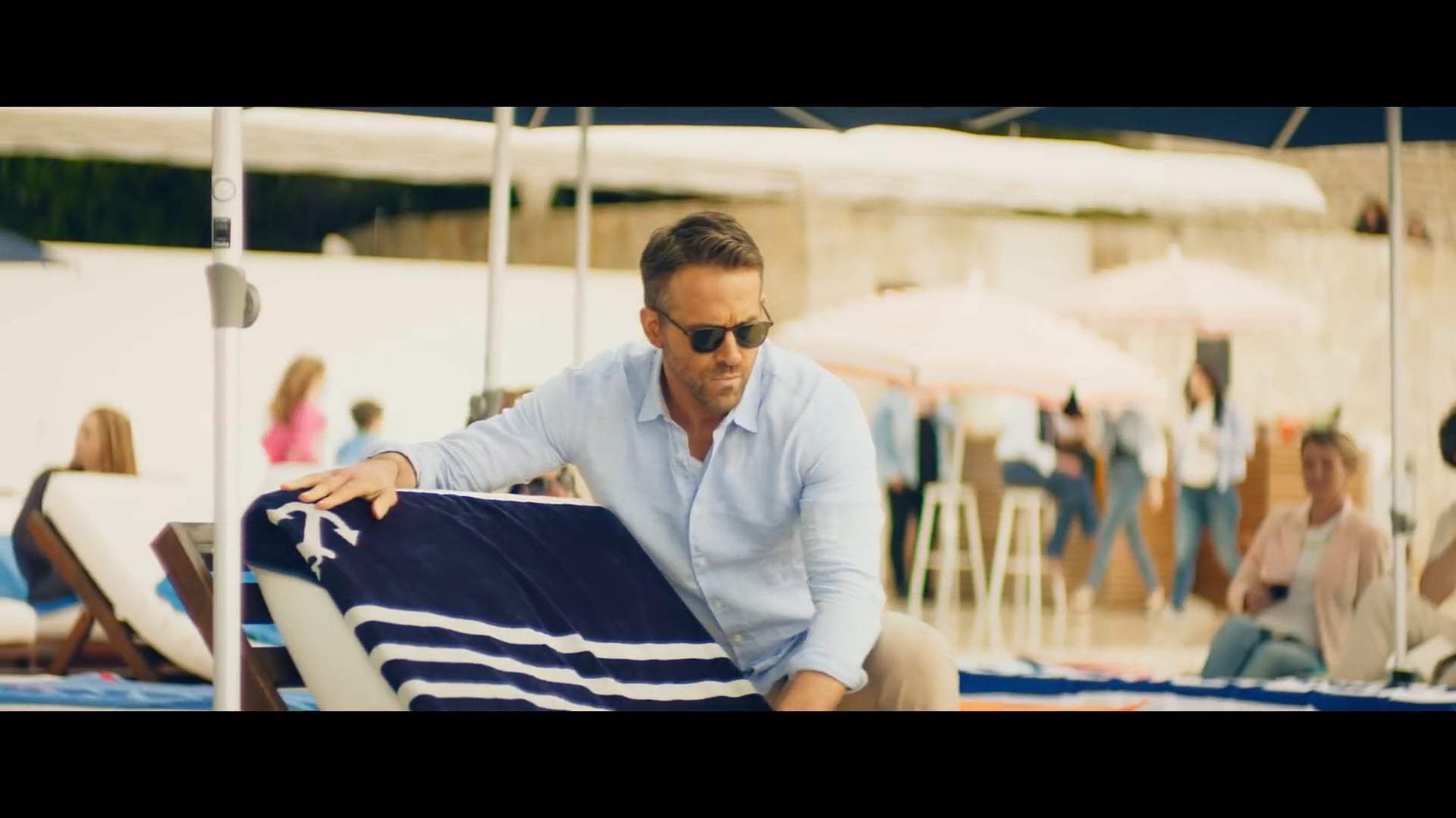 The Hitman's Wife's Bodyguard Trailer (2021) Screen Capture #2