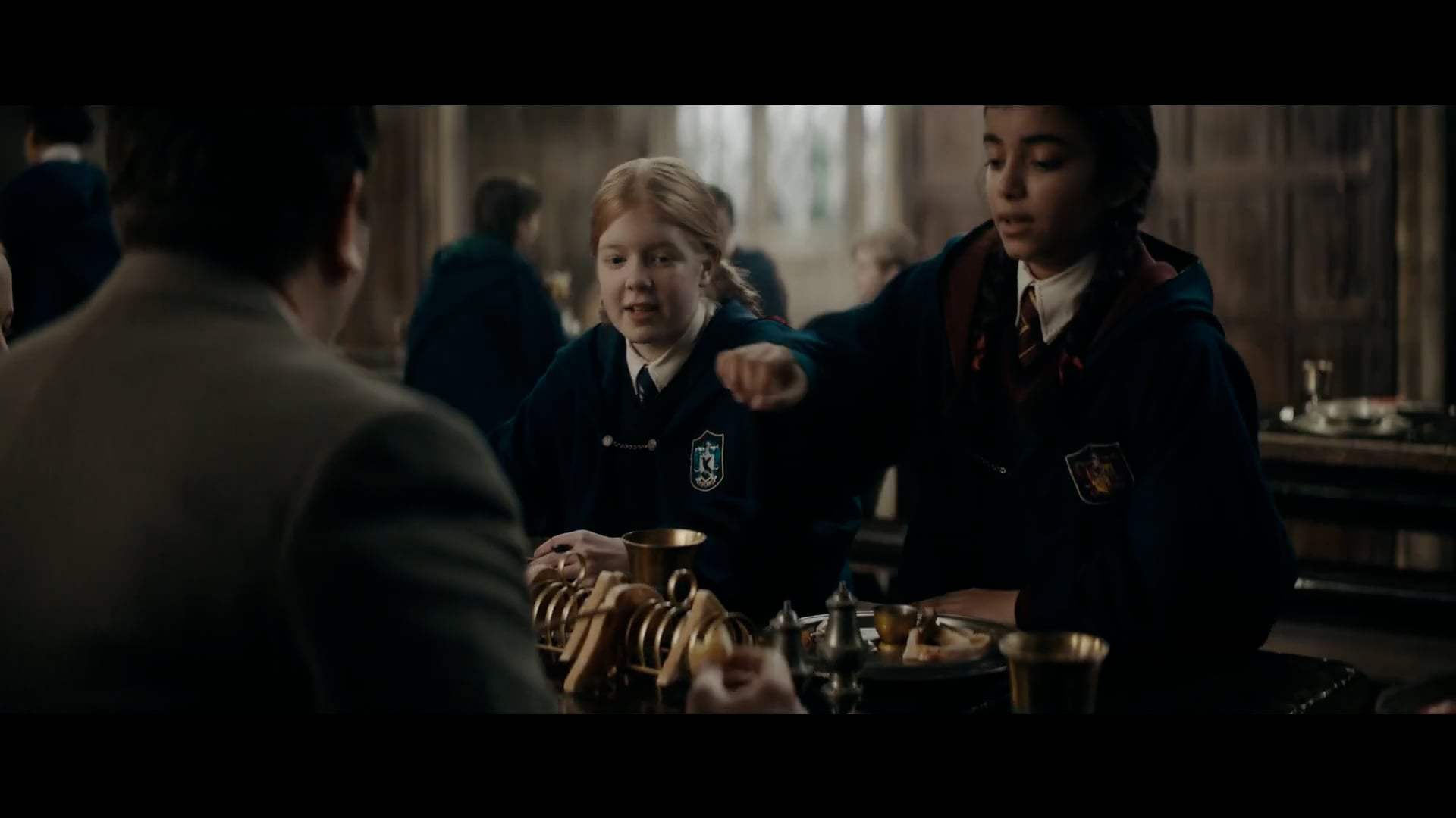 Fantastic Beasts: The Secrets of Dumbledore Trailer (2022) Screen Capture #4