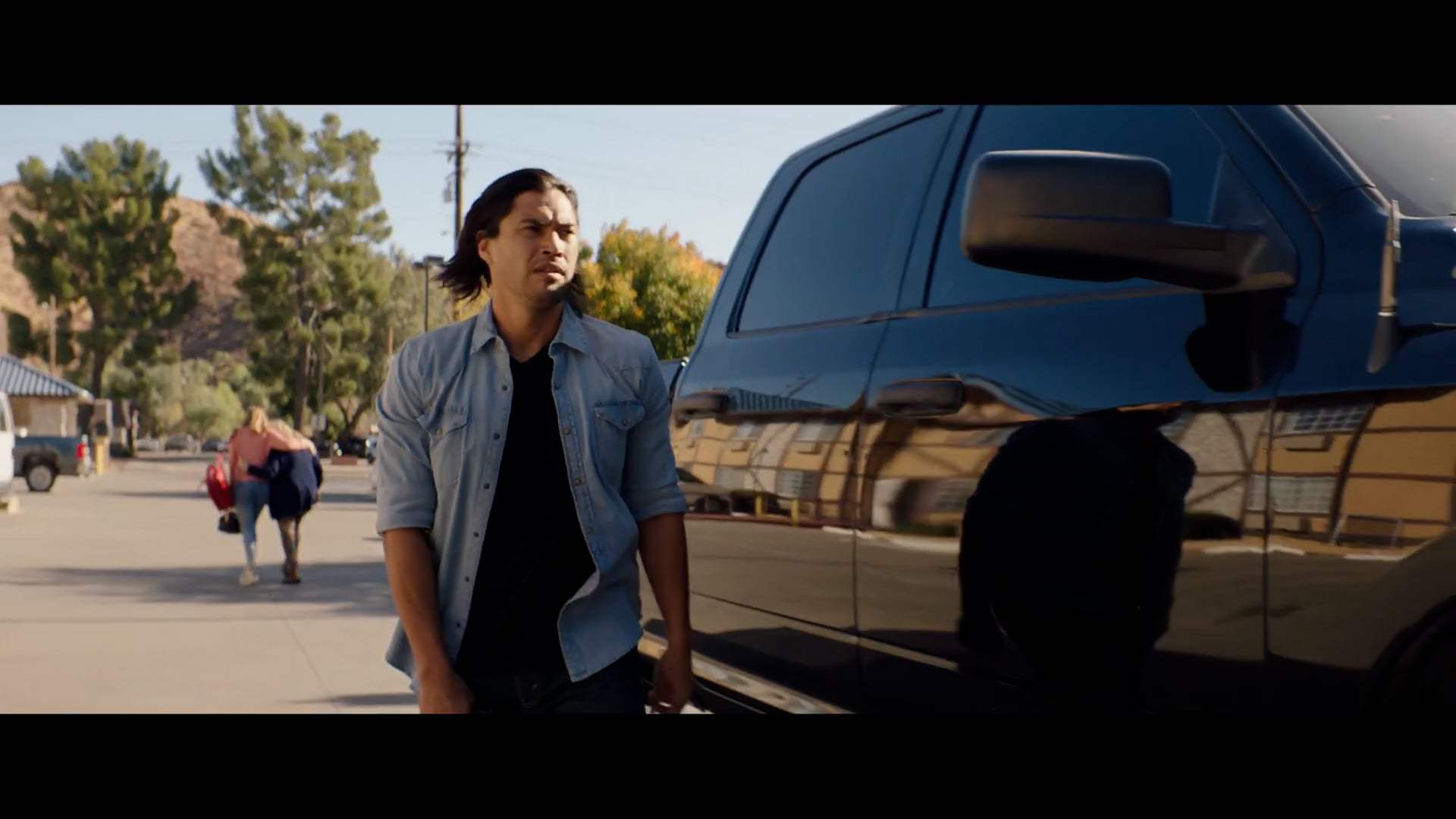 9 Bullets Trailer (2022) Screen Capture #2