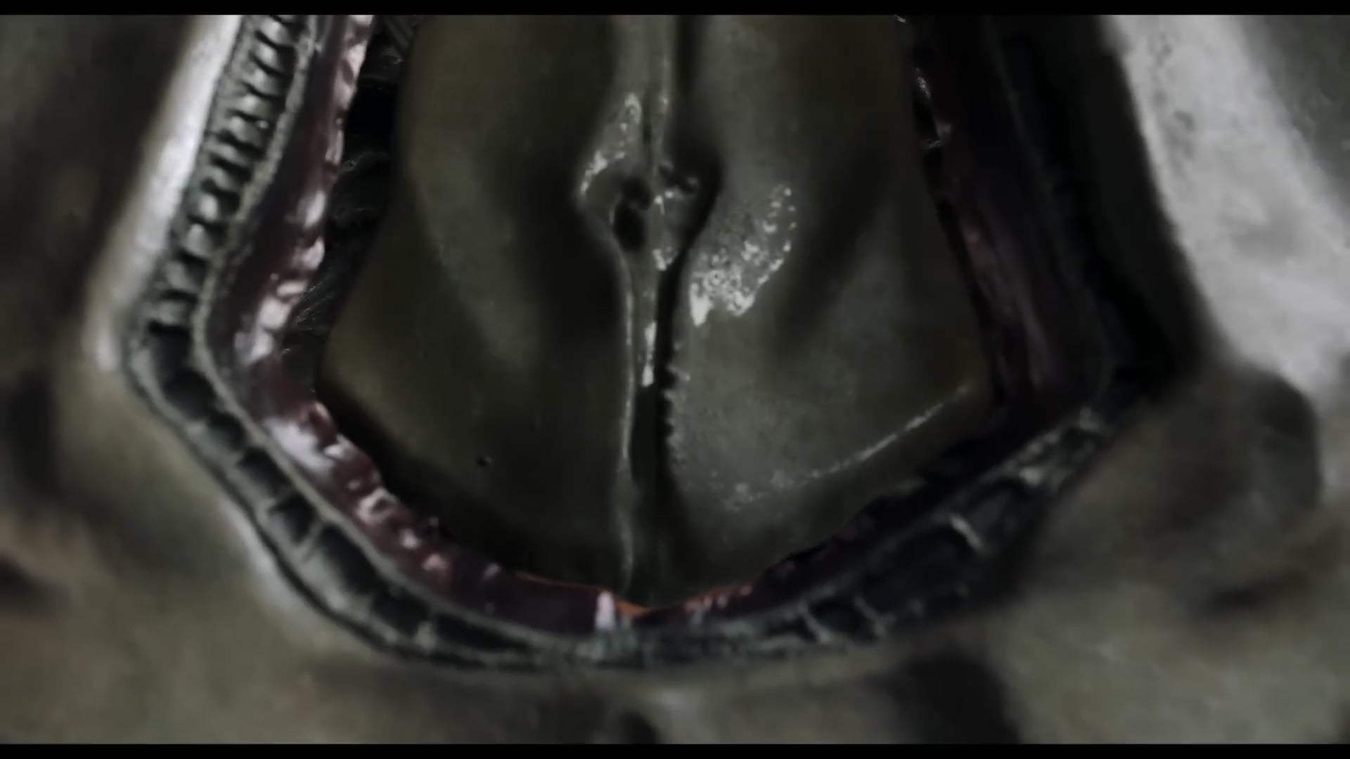 Crimes of the Future Red Band Trailer (2022) Screen Capture #4
