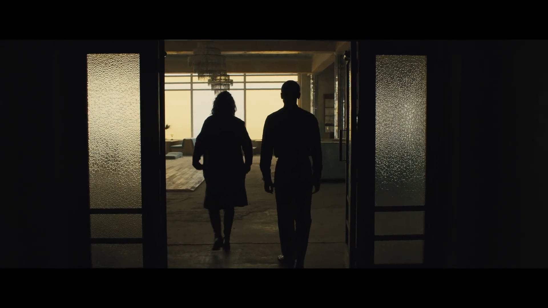 Empire of Light Teaser Trailer (2022) Screen Capture #4