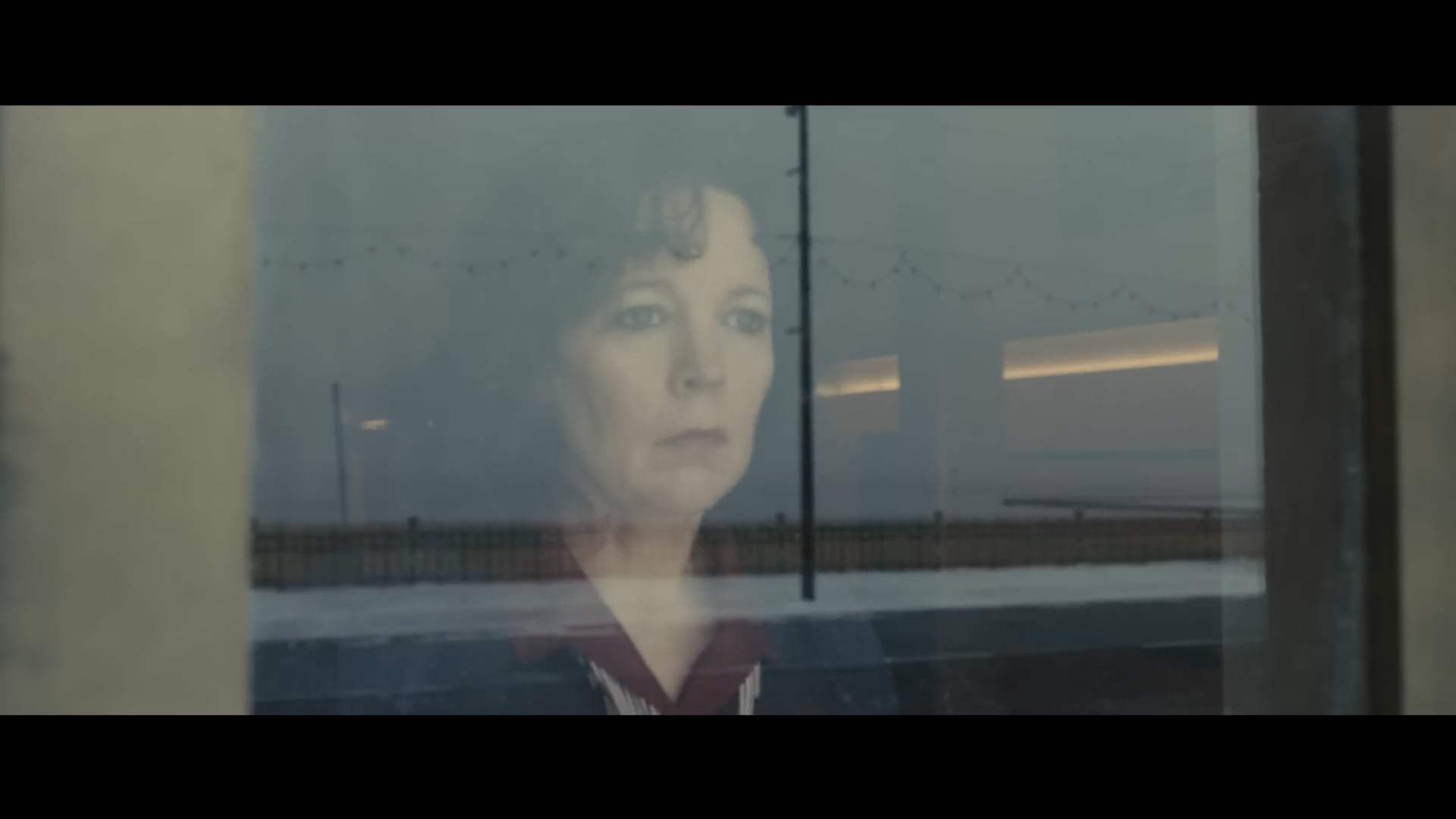 Empire of Light Trailer (2022) Screen Capture #1