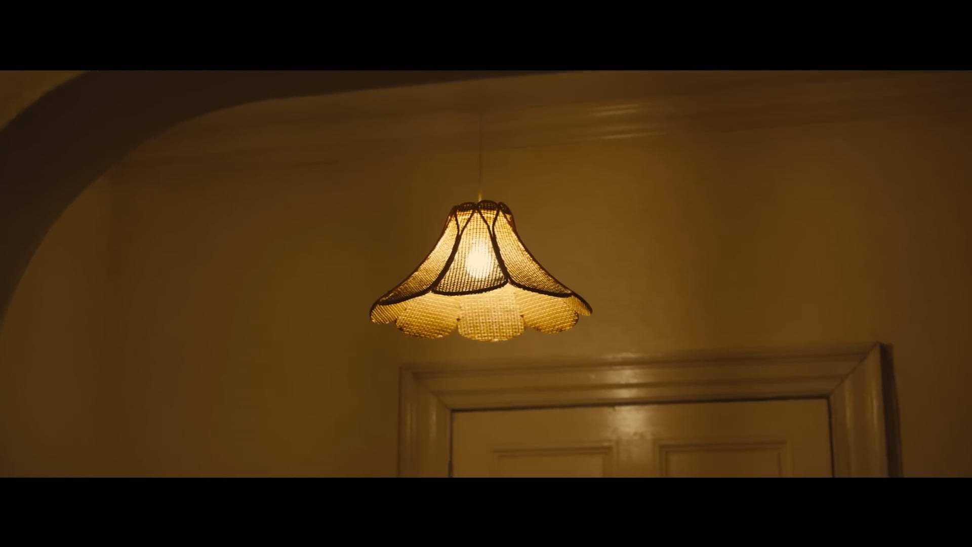 Empire of Light Trailer (2022) Screen Capture #3