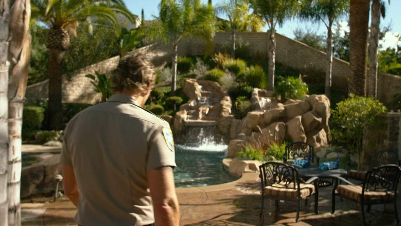 CHiPs (2017) - What Are You Wearing