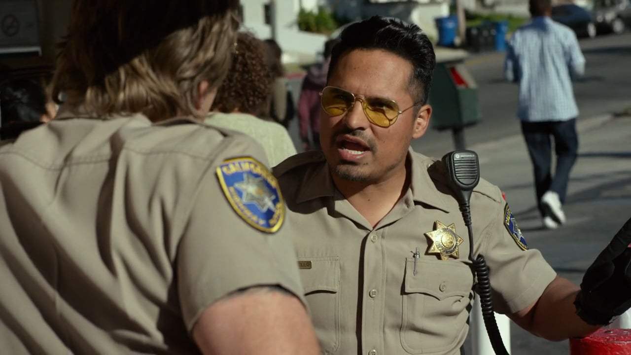 CHiPs (2017) - Deflecting