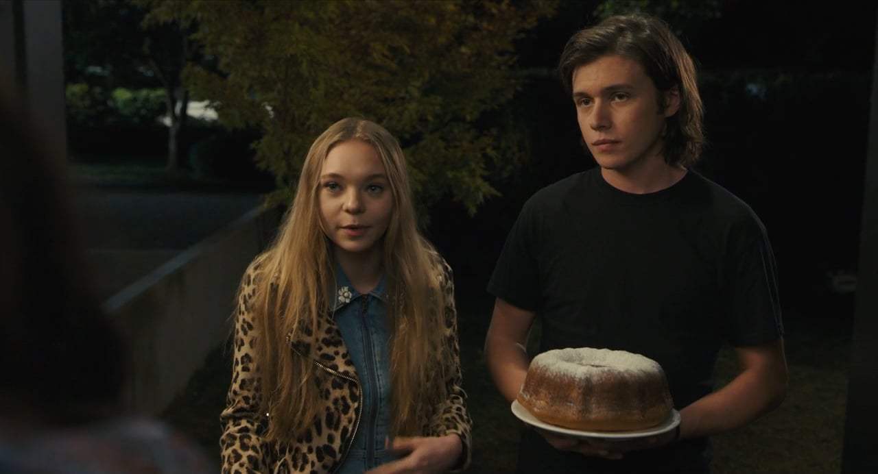 Everything, Everything (2017) - My Mom Sent A Bundt