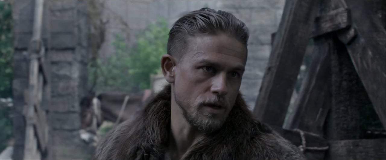King Arthur: Legend of the Sword TV Spot - Streets Tweet (2017)