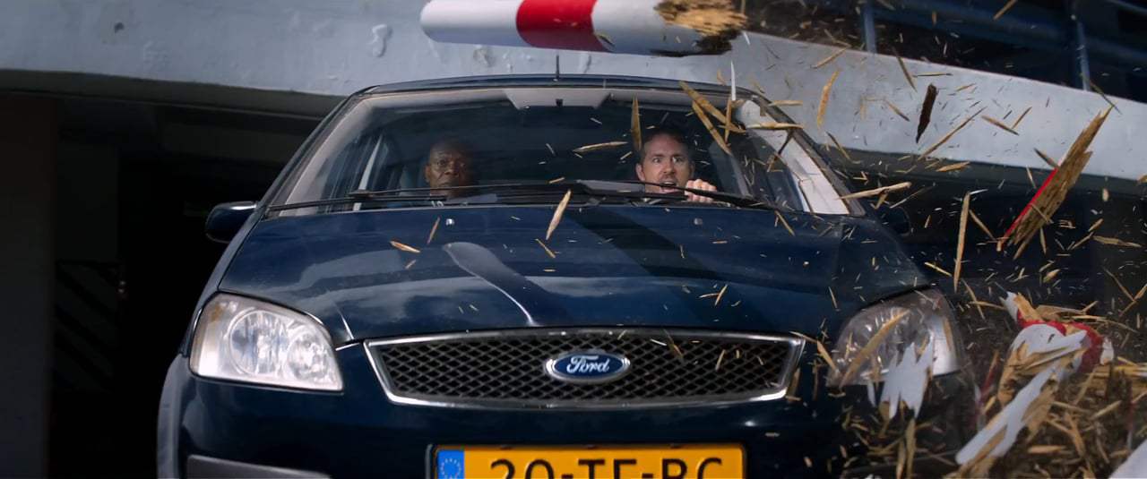 The Hitman's Bodyguard International Trailer (2017)