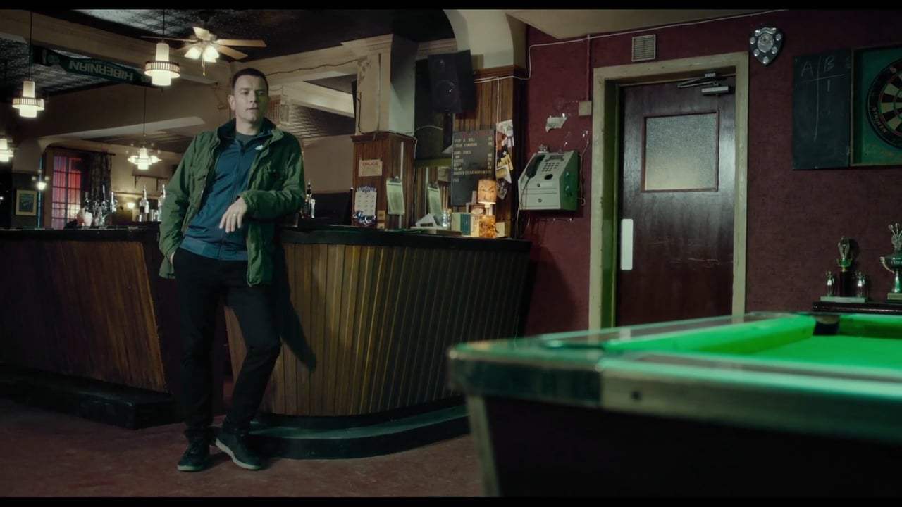 T2: Trainspotting (2017) - Sunshine Pub Reunion