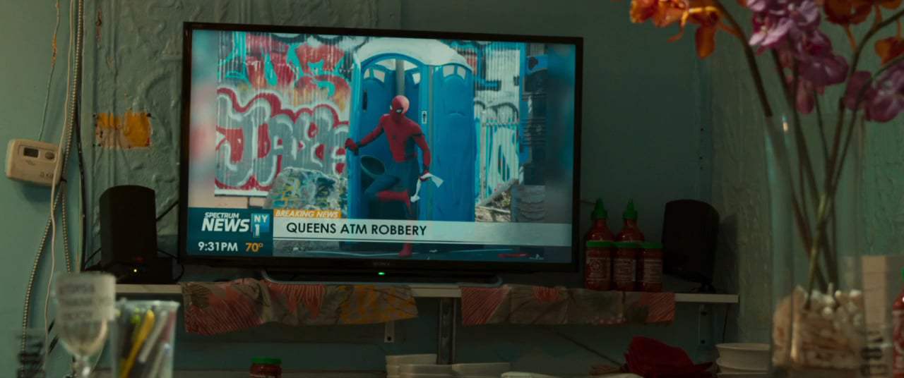 Spider-Man: Homecoming (2017) - Too Larby