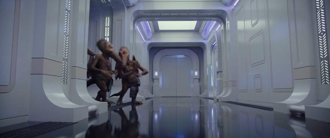 Valerian and the City of a Thousand Planets (2017) - You've Never Met A Woman