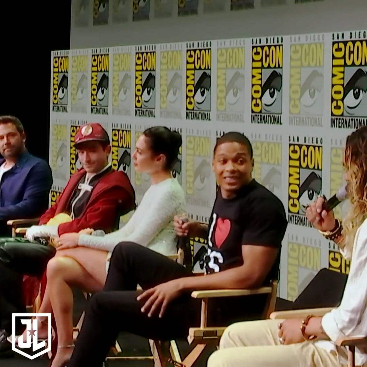 Justice League Featurette - Favorite Moment (2017)