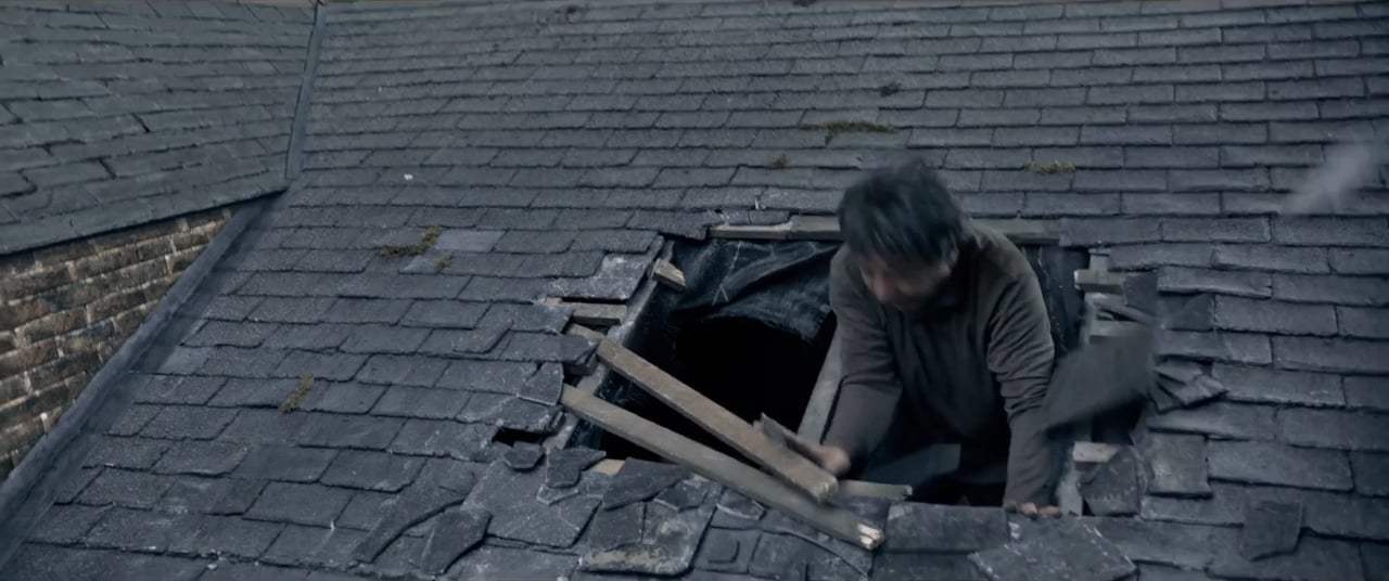 The Foreigner (2017) - Ambush