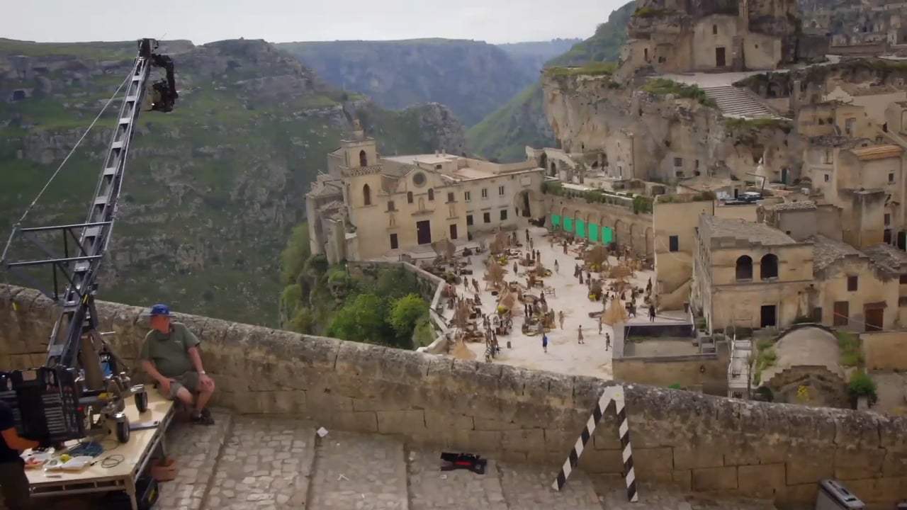 Wonder Woman Featurette - The Craftsmanship (2017)