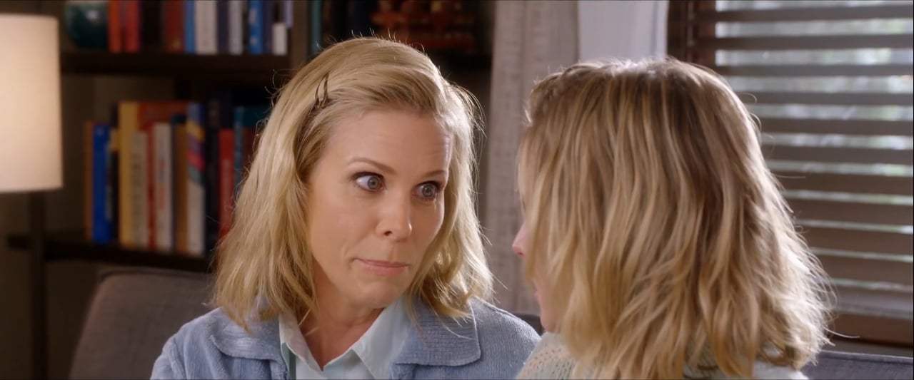 A Bad Mom's Christmas TV Spot - Kiki and Sandy (2017)