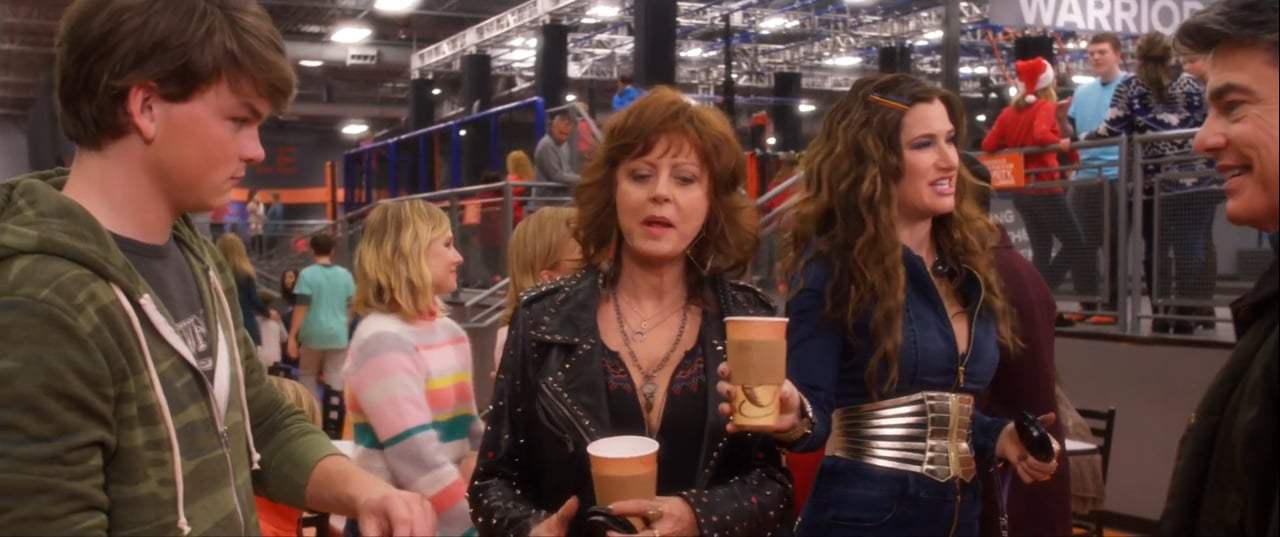 A Bad Mom's Christmas (2017) - Christmas Fun