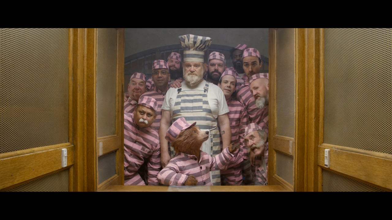 Paddington 2 (2018) - Visiting Room