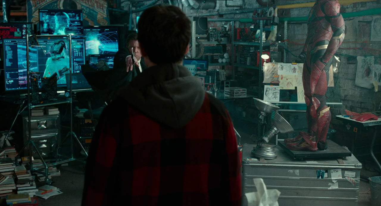 Justice League (2017) - I'm Building A Team