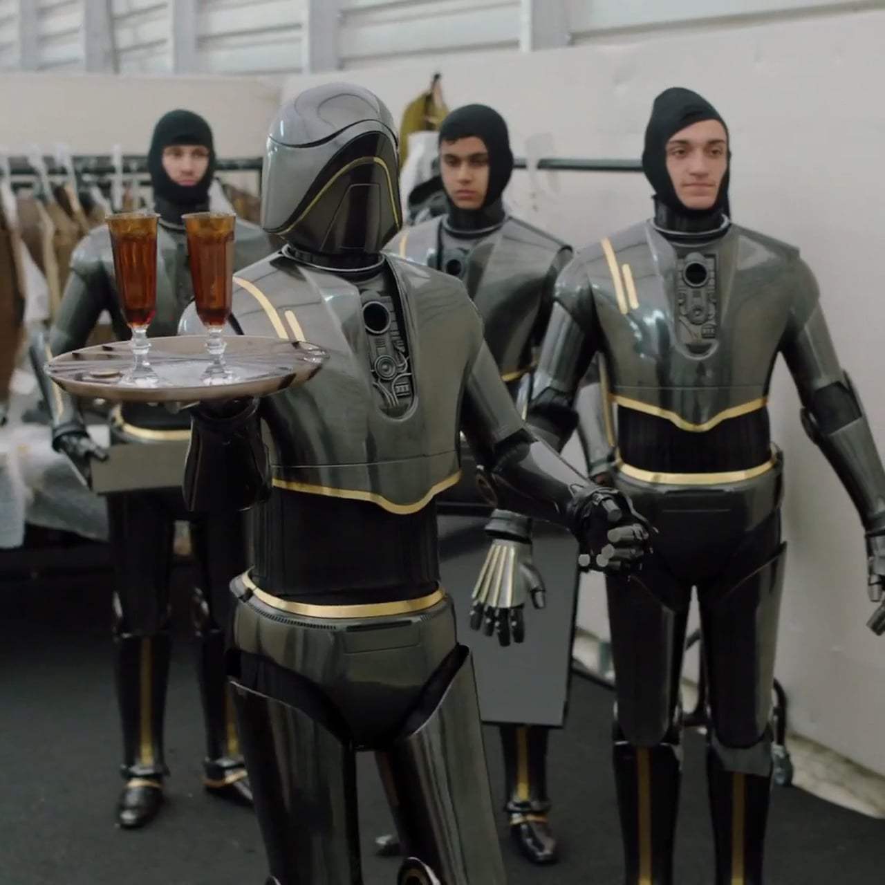 Star Wars: Episode VIII - The Last Jedi Featurette - Droid School (2017)