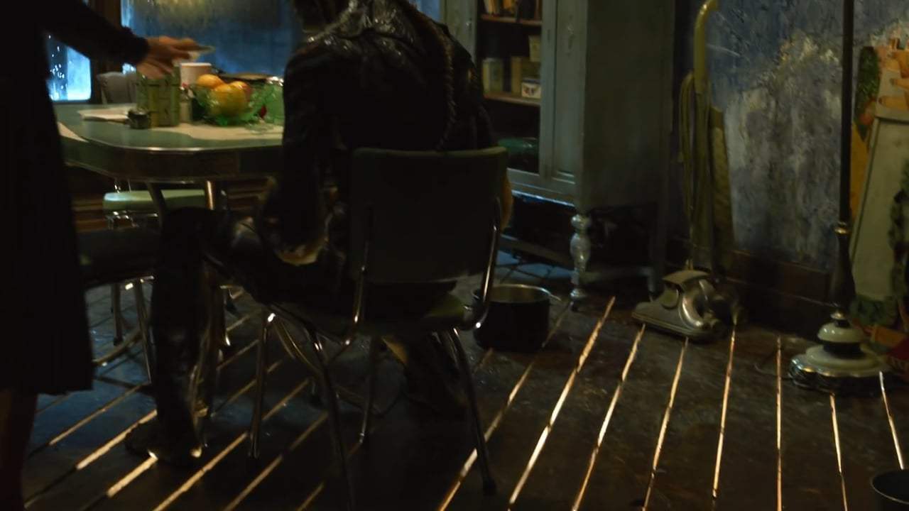 The Shape of Water Featurette - Set Design: The Chamber (2017)