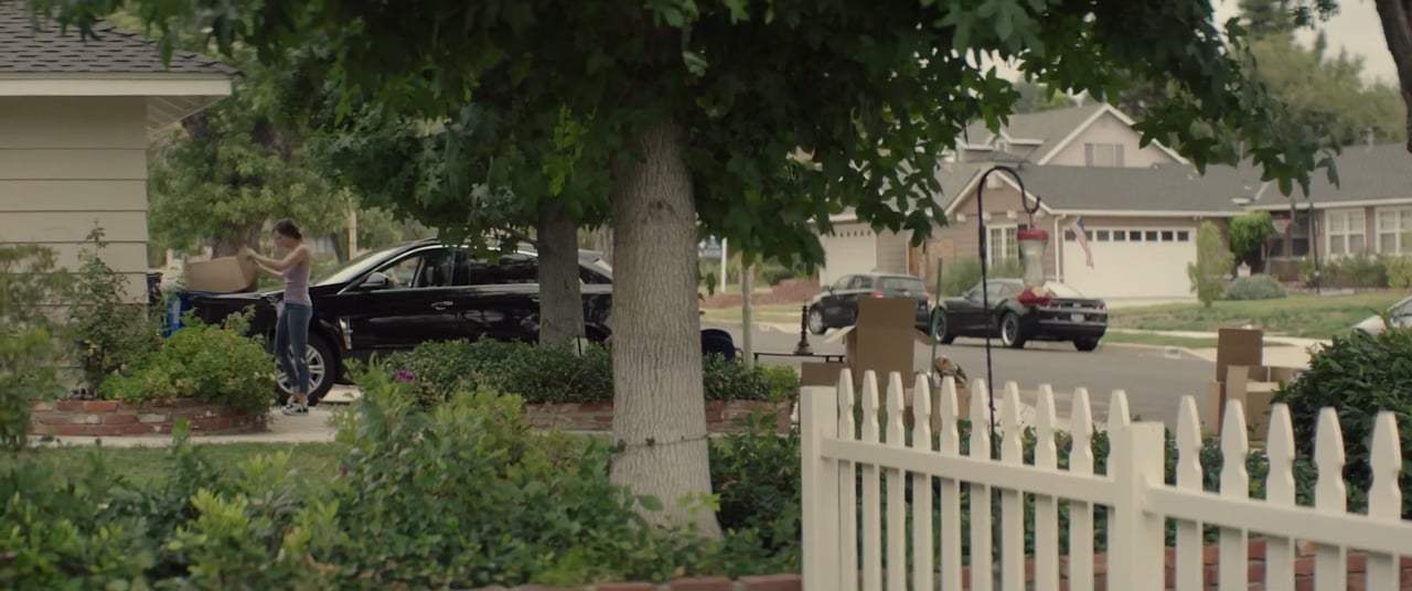 The Neighbor Trailer (2018)
