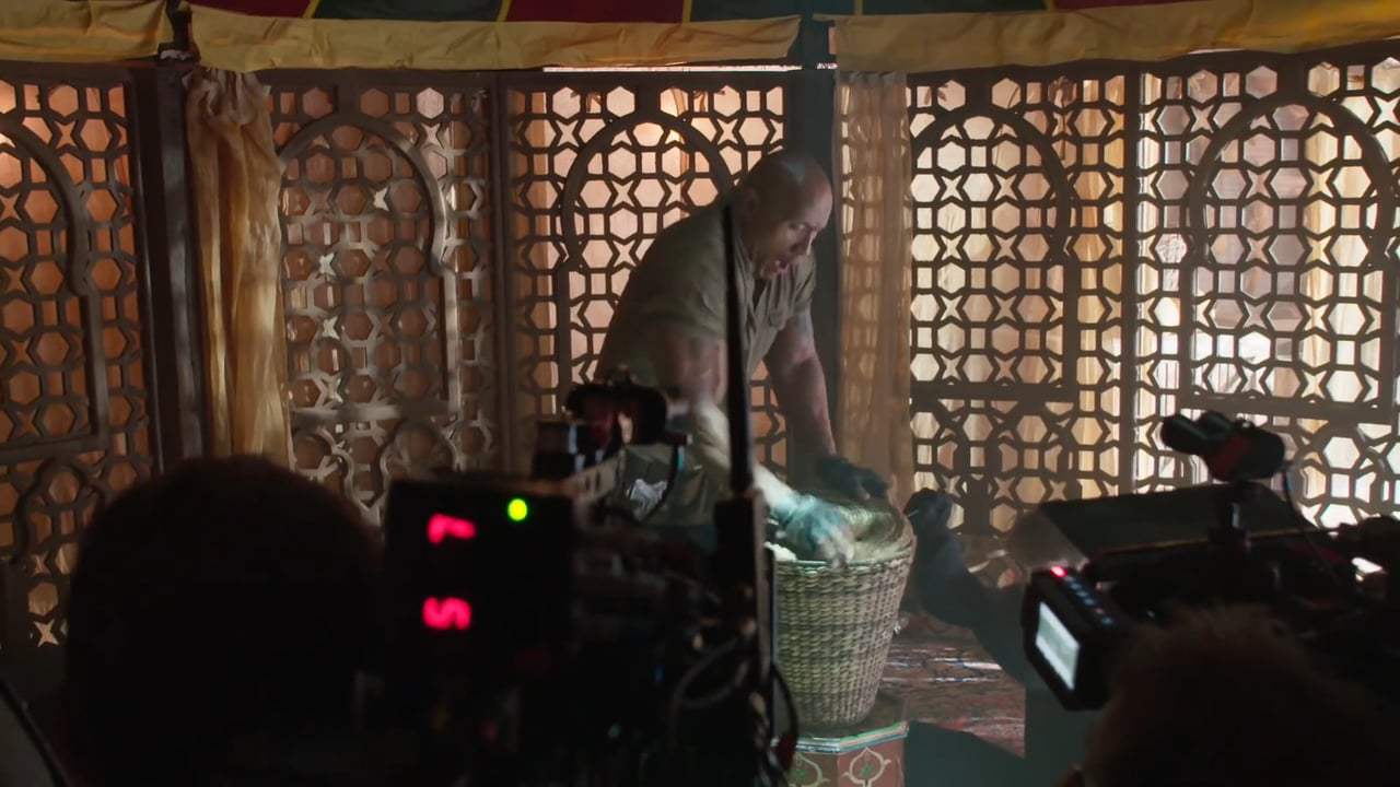 Jumanji: Welcome to the Jungle Featurette - Snake (2017)