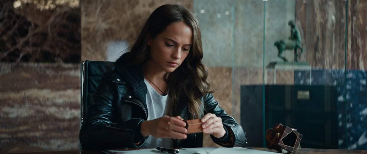 Tomb Raider (2018) - Karakuri