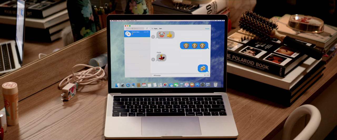 Blockers (2018) - Emoji Texts